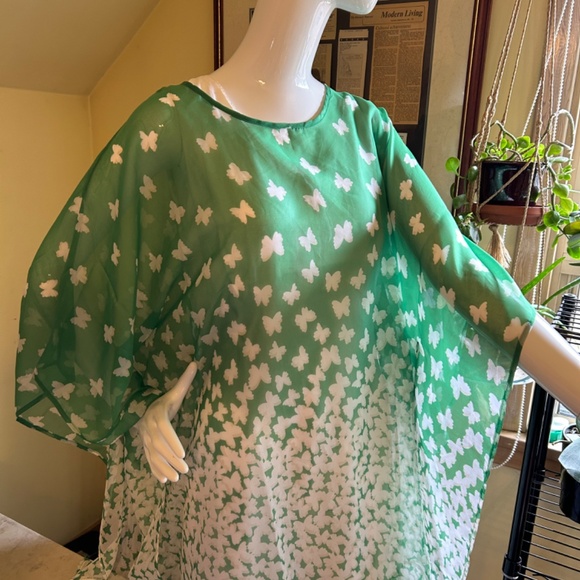Poncho coverup - Butterfly semi sheer Shawl - Picture 9 of 11
